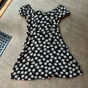 Black daisy print dress